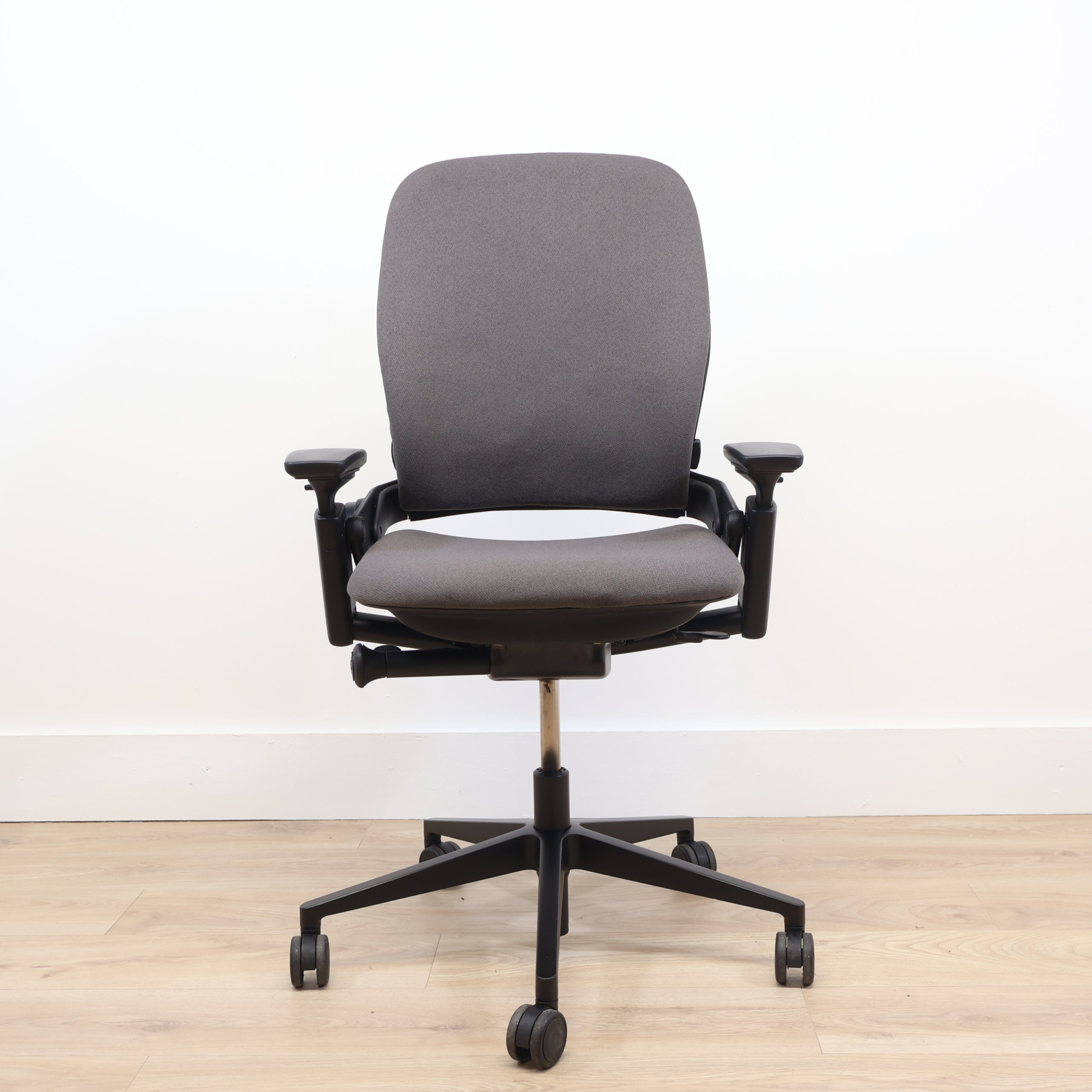 Steelcase_Leap_V2_task_chair_8 Steelcase_Leap_V2_task_chair_8