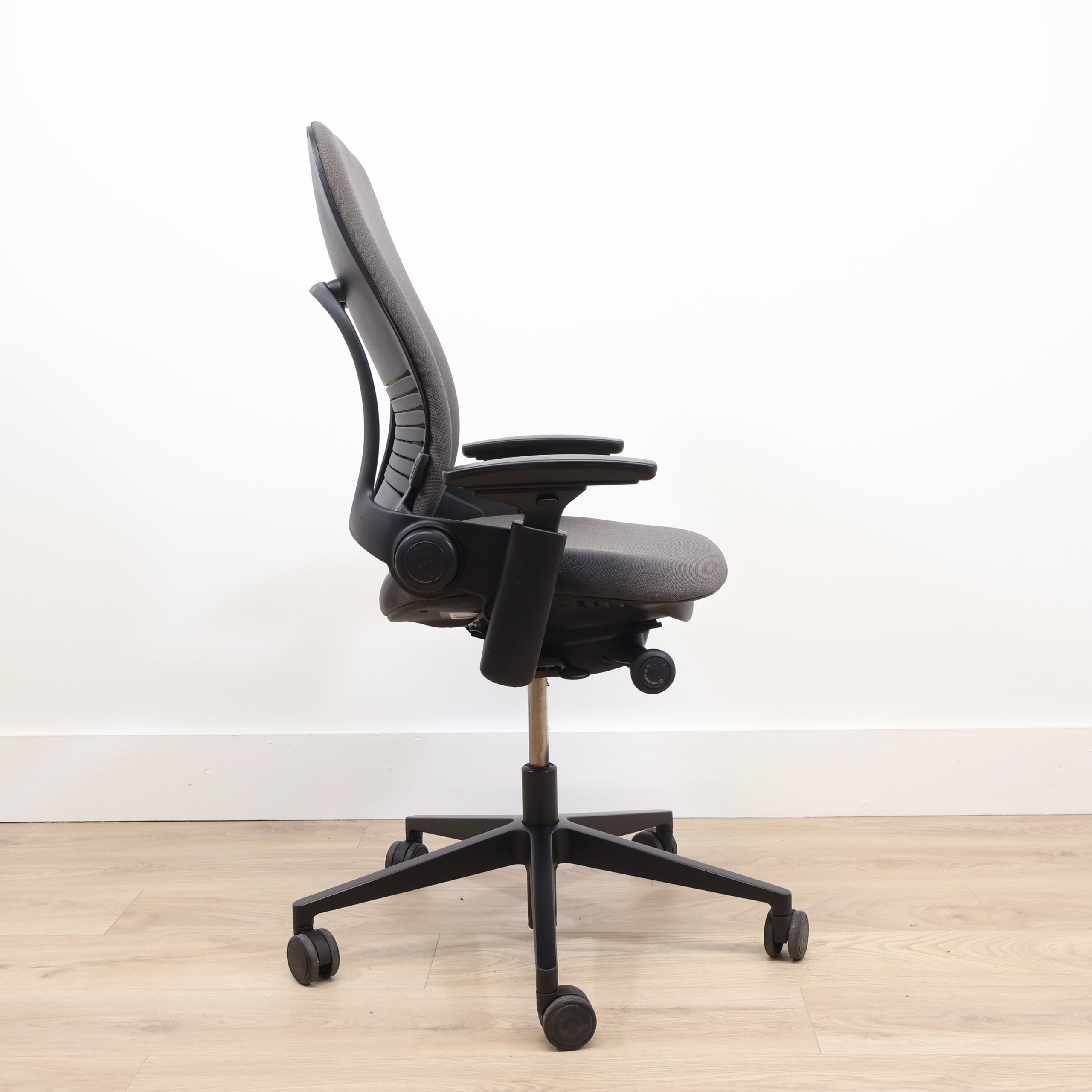 Steelcase_Leap_V2_task_chair_13 Steelcase_Leap_V2_task_chair_13