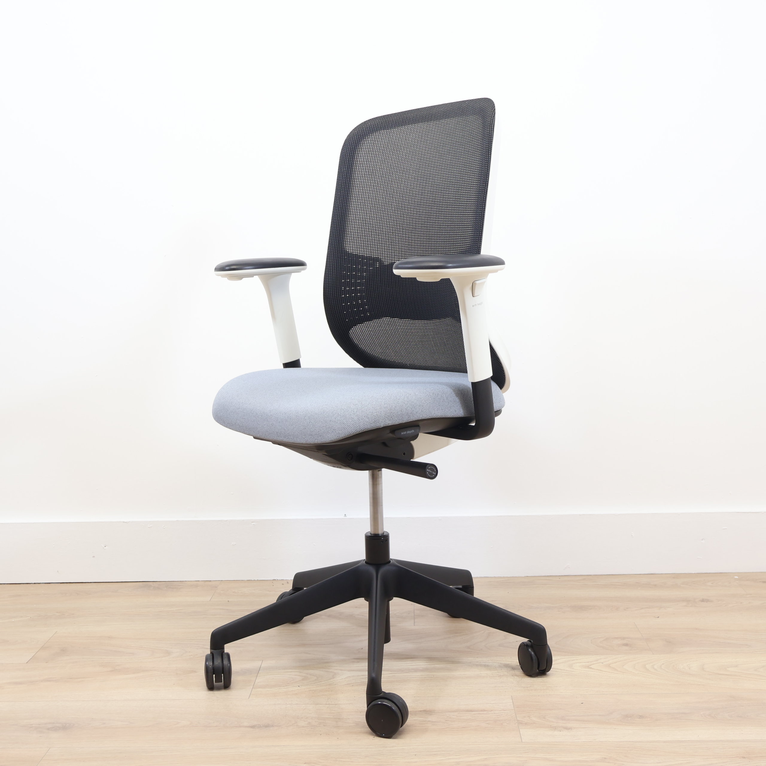 Refurbished_OrangeBox_Do_task_chair_12 Refurbished_OrangeBox_Do_task_chair_12
